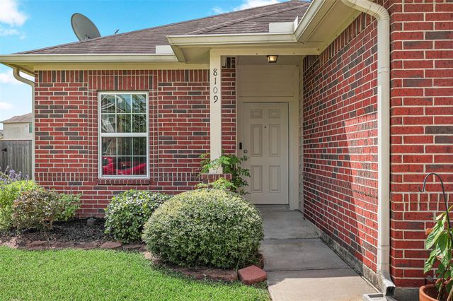 8109 Quartz Lane, Texas City, TX 77591