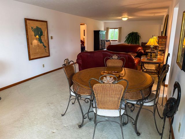 1622 Bessmore Park Road, Rochester, IN 46975