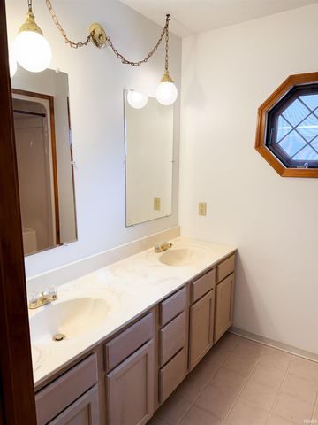 1622 Bessmore Park Road, Rochester, IN 46975