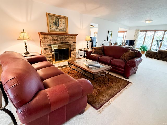 1622 Bessmore Park Road, Rochester, IN 46975