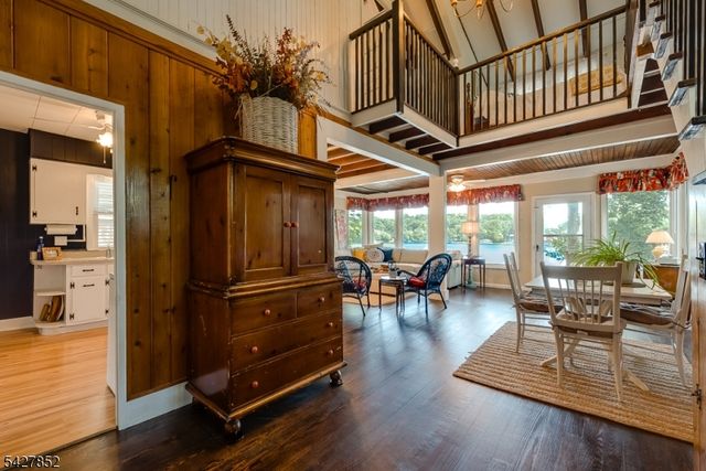 330 Lakeside Ave, Hopatcong Boro, NJ 07821