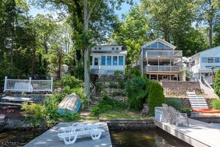 330 Lakeside Ave, Hopatcong Boro, NJ 07821