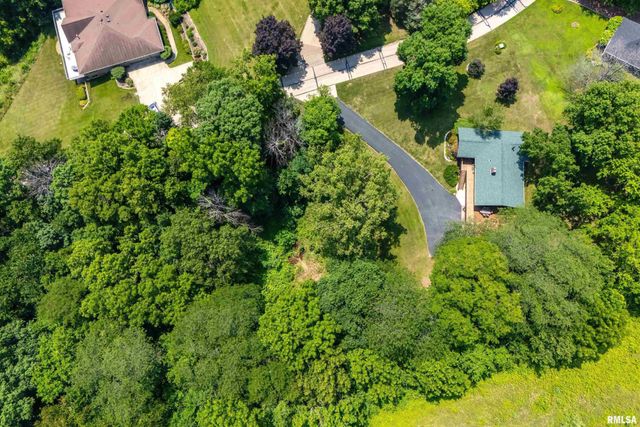 28002 230TH Street, Le Claire, IA 52753