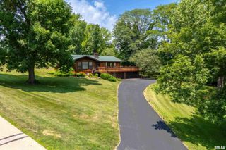 28002 230TH Street, Le Claire, IA 52753