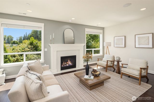 5402 165th Place SW, Lynnwood, WA 98037