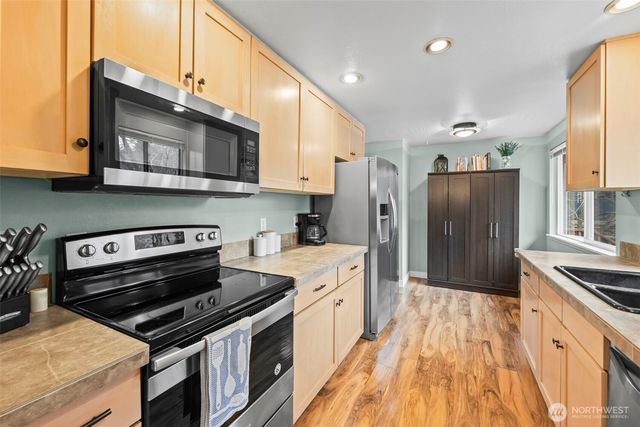 312 Point Fosdick Place NW, Gig Harbor, WA 98335