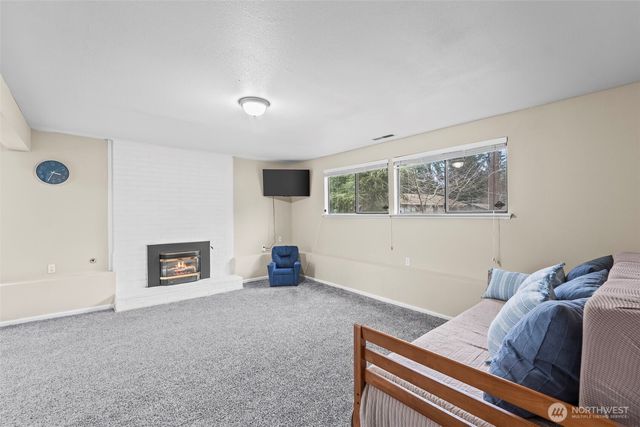 312 Point Fosdick Place NW, Gig Harbor, WA 98335