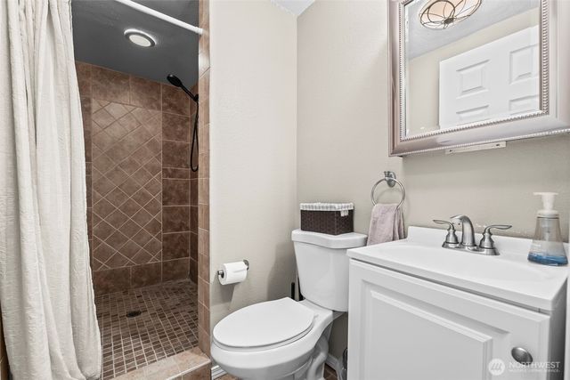 312 Point Fosdick Place NW, Gig Harbor, WA 98335