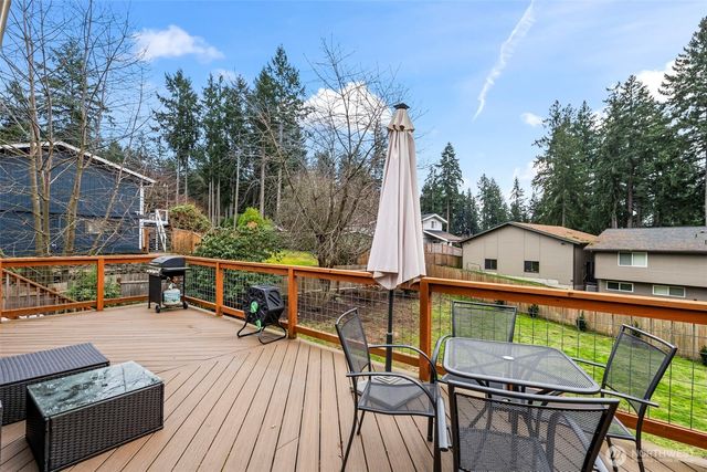 312 Point Fosdick Place NW, Gig Harbor, WA 98335