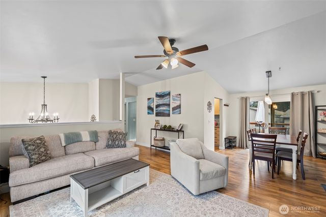 312 Point Fosdick Place NW, Gig Harbor, WA 98335