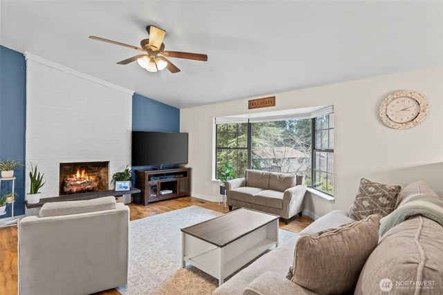 312 Point Fosdick Place NW, Gig Harbor, WA 98335