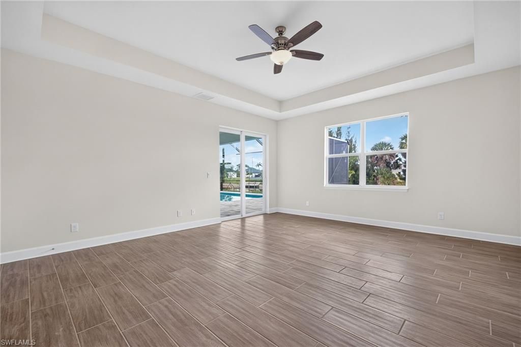 Image 17 of property listing at 629 SW 13th ST, Cape Coral, FL 33914