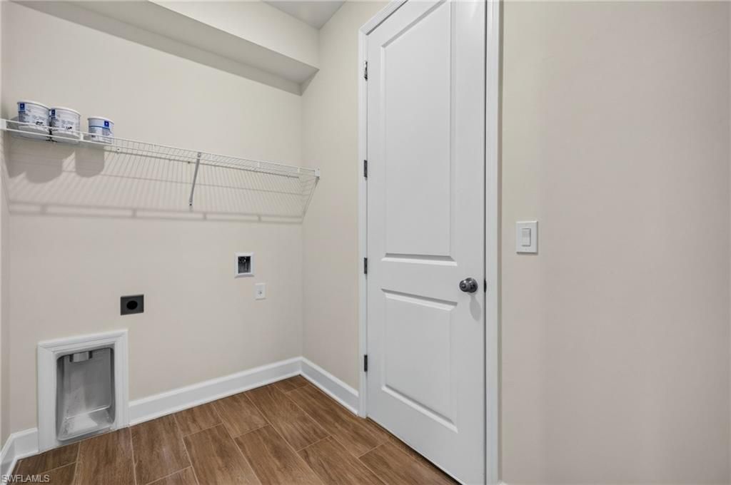 Image 30 of property listing at 629 SW 13th ST, Cape Coral, FL 33914