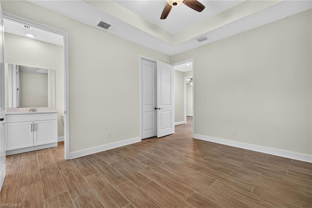 Image 7 of property listing at 629 SW 13th ST, Cape Coral, FL 33914