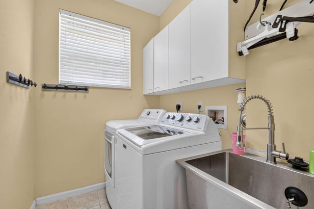 2142 Balsan Way, Wellington, FL 33414