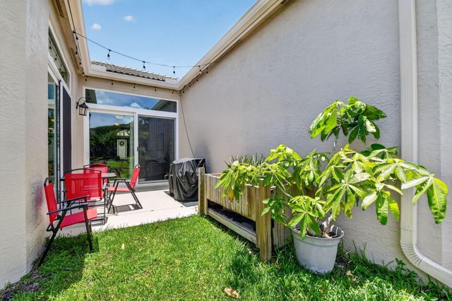 2142 Balsan Way, Wellington, FL 33414