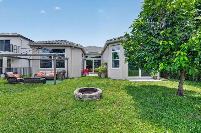 2142 Balsan Way, Wellington, FL 33414