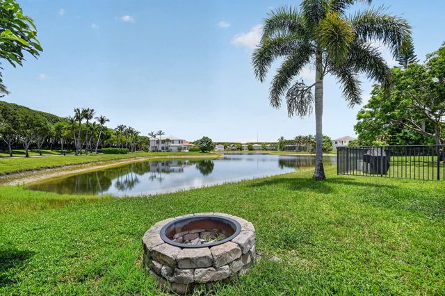 2142 Balsan Way, Wellington, FL 33414