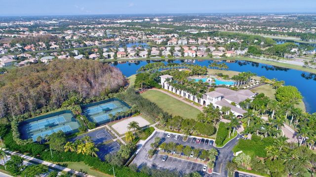 2142 Balsan Way, Wellington, FL 33414