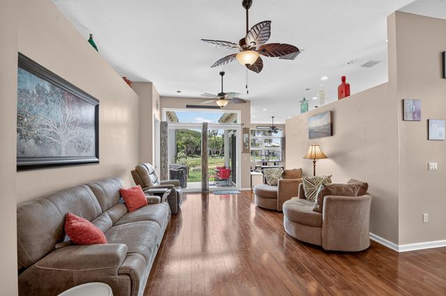 2142 Balsan Way, Wellington, FL 33414