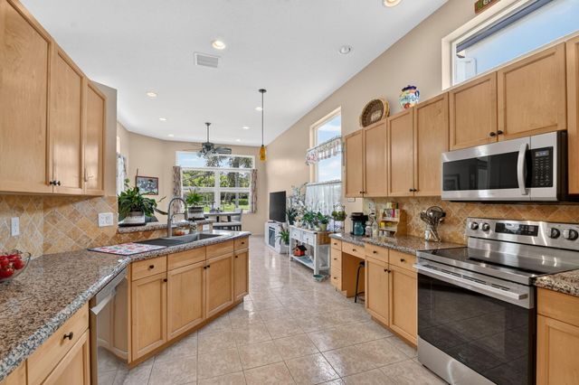 2142 Balsan Way, Wellington, FL 33414