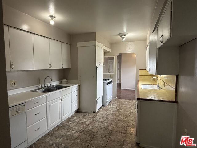6202 Indiana Avenue, Buena Park, CA 90621