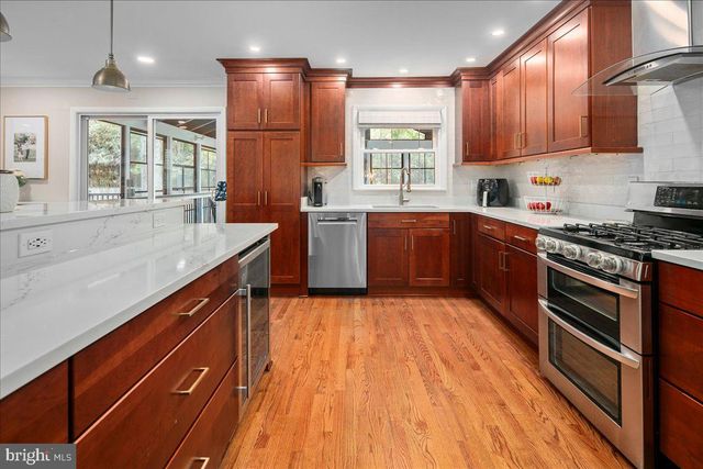 3115 LITTLE CREEK LN, Alexandria, VA 22309
