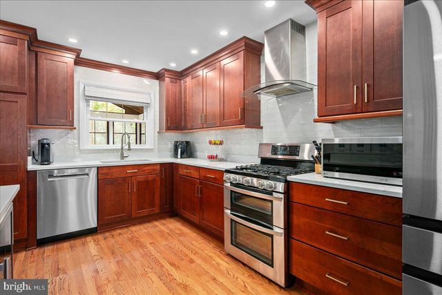 3115 LITTLE CREEK LN, Alexandria, VA 22309