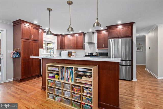 3115 LITTLE CREEK LN, Alexandria, VA 22309