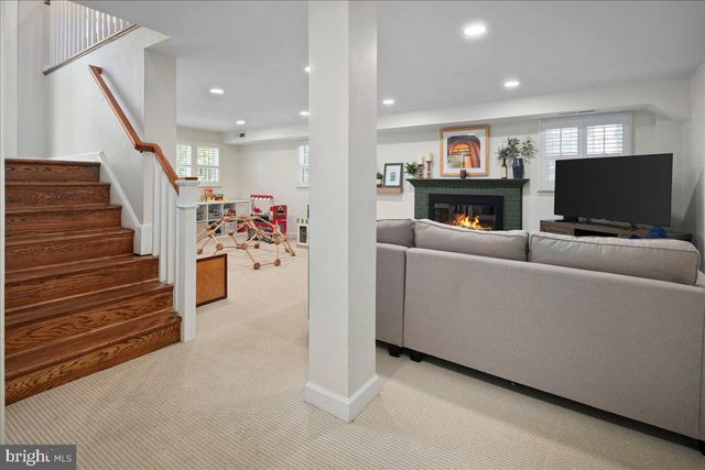 3115 LITTLE CREEK LN, Alexandria, VA 22309