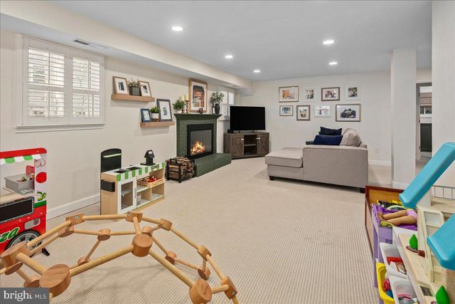 3115 LITTLE CREEK LN, Alexandria, VA 22309