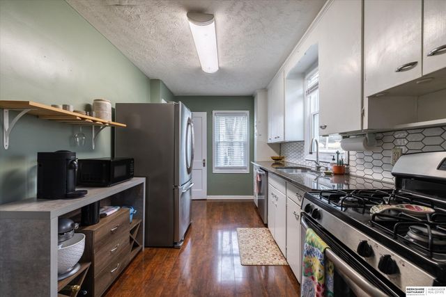 1722 N 49th Street, Omaha, NE 68104