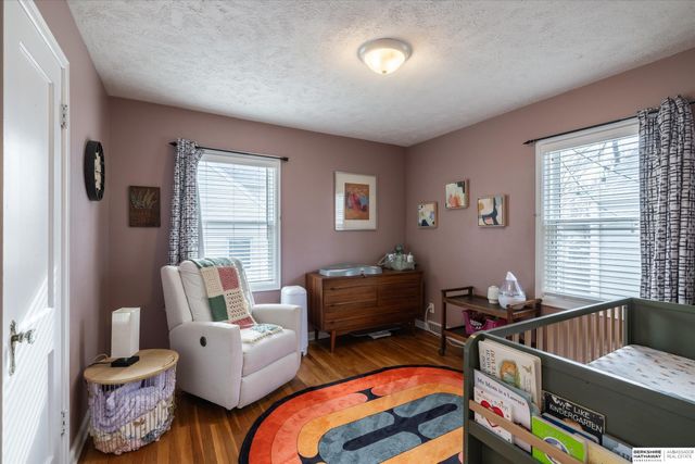 1722 N 49th Street, Omaha, NE 68104