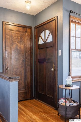 1722 N 49th Street, Omaha, NE 68104