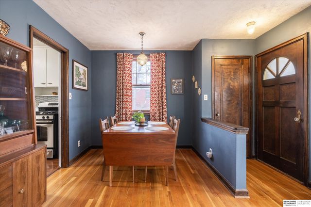 1722 N 49th Street, Omaha, NE 68104