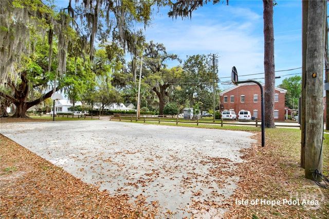 12 Fallowfield Drive, Savannah, GA 31406