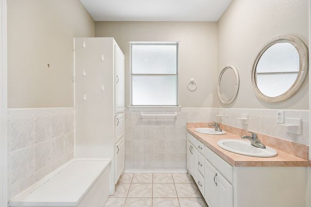 2412 Chickering Road, Cleburne, TX 76031