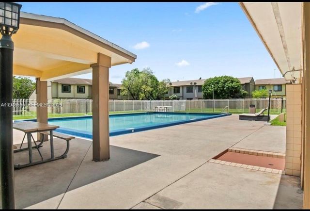 453 NE 210th Ter, Miami, FL 33179