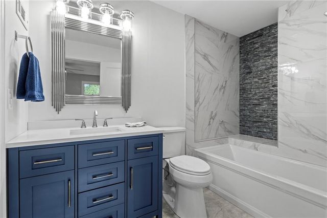 3147 Black Swan Drive, Shawnee, KS 66216