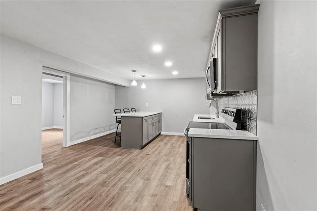 3147 Black Swan Drive, Shawnee, KS 66216