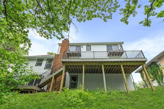 3147 Black Swan Drive, Shawnee, KS 66216