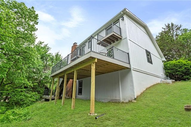 3147 Black Swan Drive, Shawnee, KS 66216