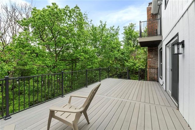 3147 Black Swan Drive, Shawnee, KS 66216