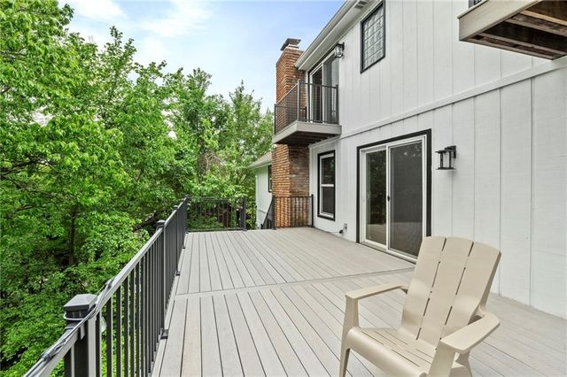 3147 Black Swan Drive, Shawnee, KS 66216