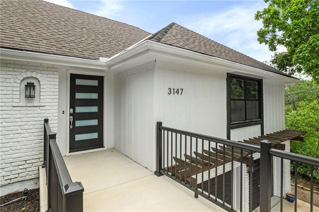 3147 Black Swan Drive, Shawnee, KS 66216