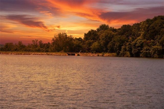 3147 Black Swan Drive, Shawnee, KS 66216