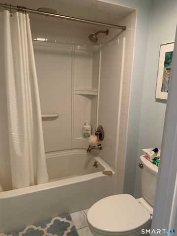 252 Agawam Drive A, Stratford, CT 06614