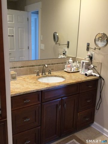 252 Agawam Drive A, Stratford, CT 06614