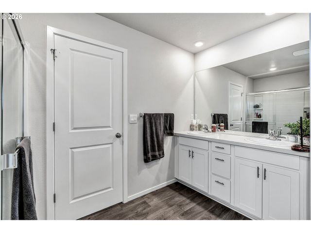 365 HIMALAYA St Ne, Salem, OR 97301