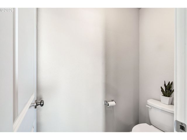 365 HIMALAYA St Ne, Salem, OR 97301